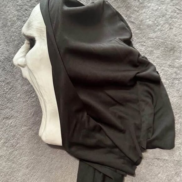 NEW Silent Screamer Ghost Face Mask Halloween Costume Mask - Picture 3 of 6